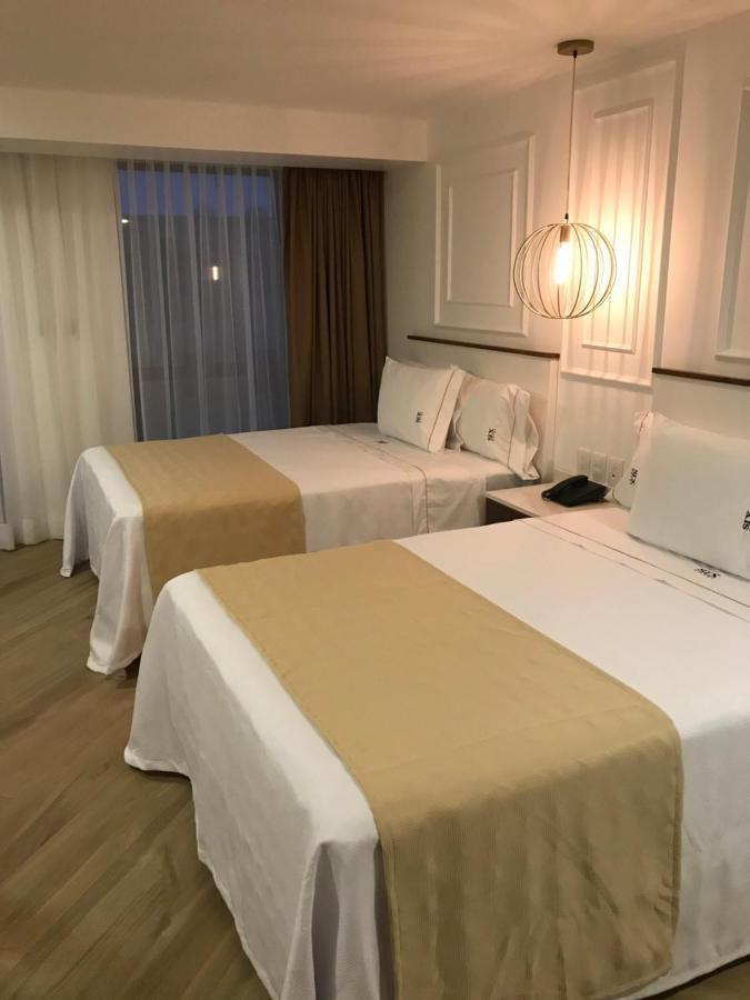 Six Hotel Guadalajara Degollado Εξωτερικό φωτογραφία