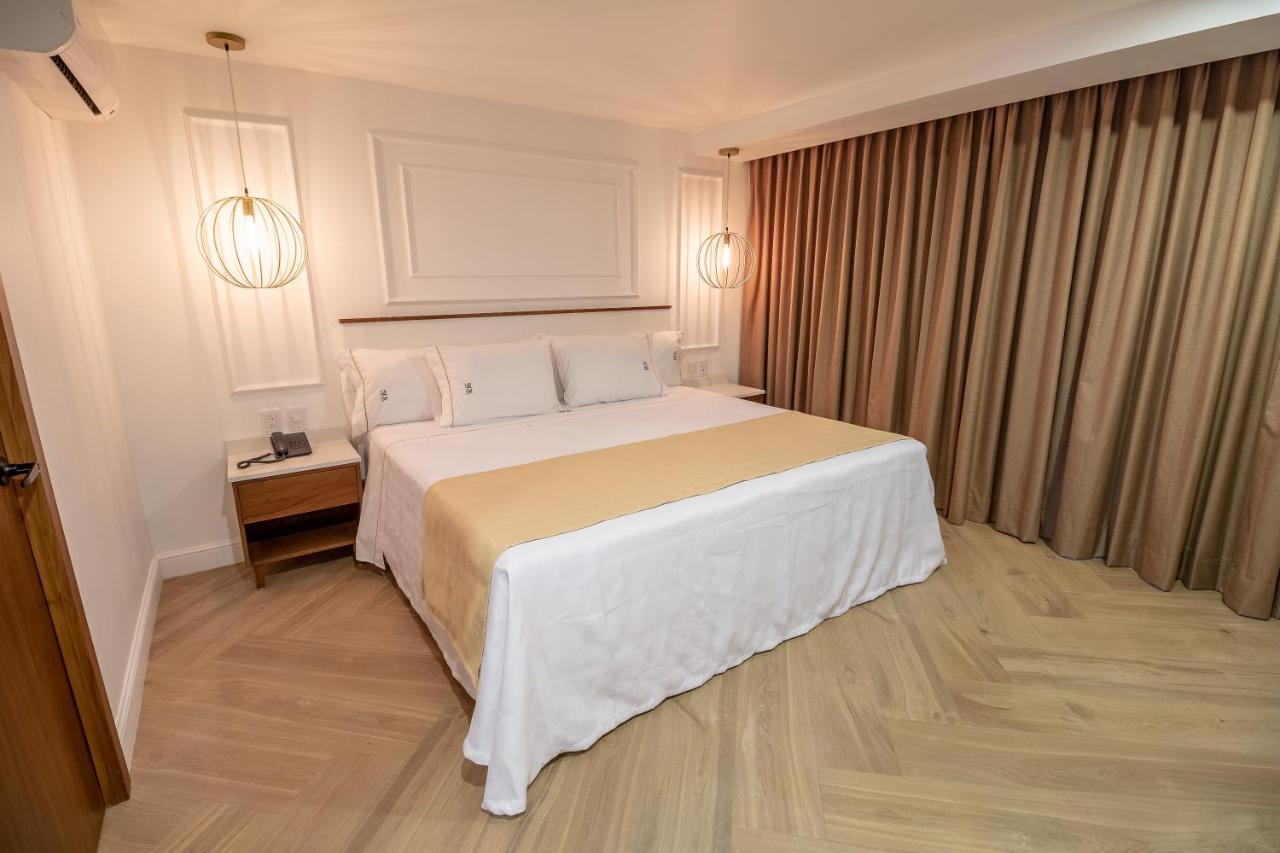 Six Hotel Guadalajara Degollado Εξωτερικό φωτογραφία