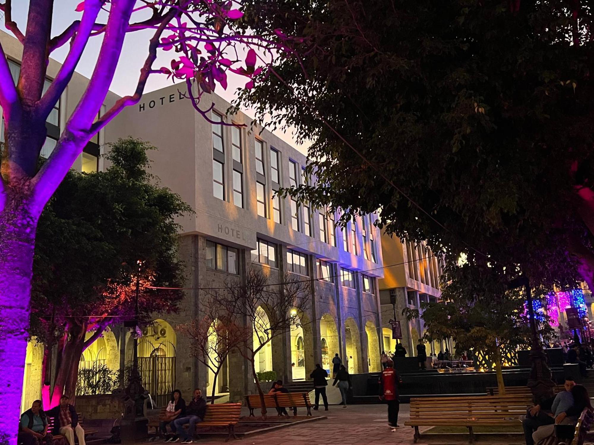 Six Hotel Guadalajara Degollado Εξωτερικό φωτογραφία