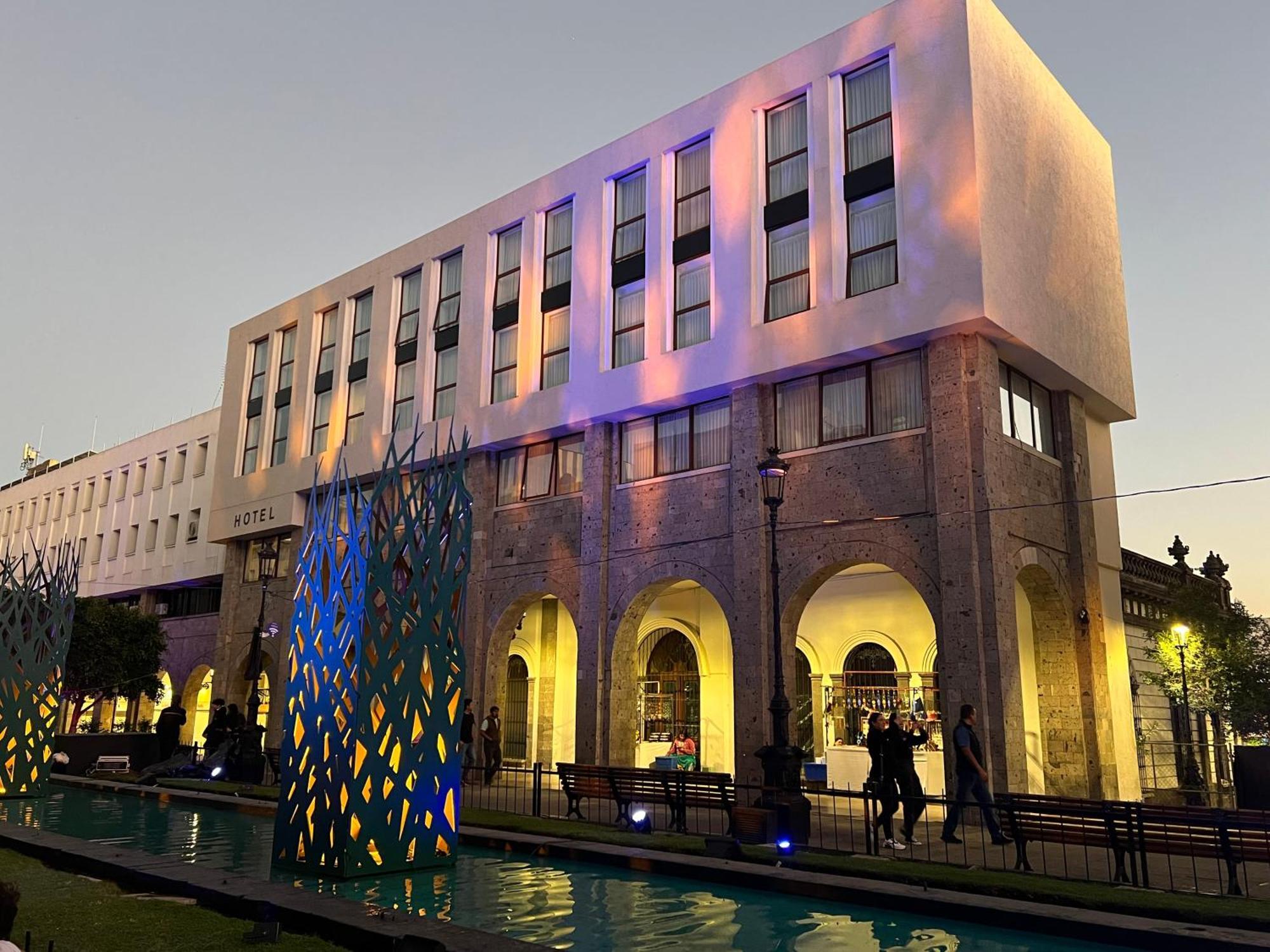 Six Hotel Guadalajara Degollado Εξωτερικό φωτογραφία