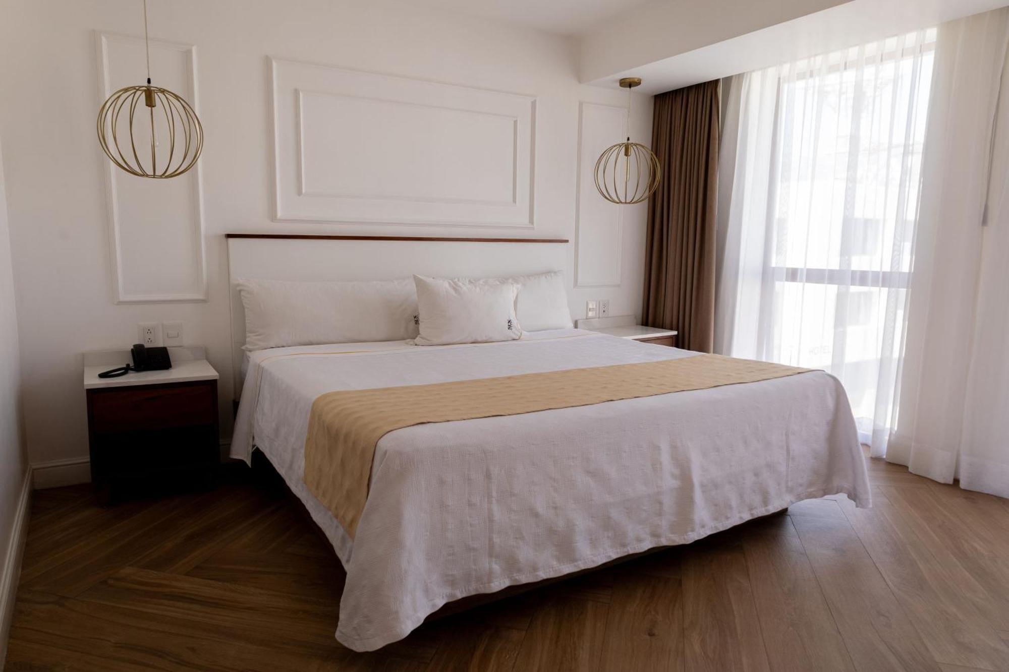 Six Hotel Guadalajara Degollado Εξωτερικό φωτογραφία